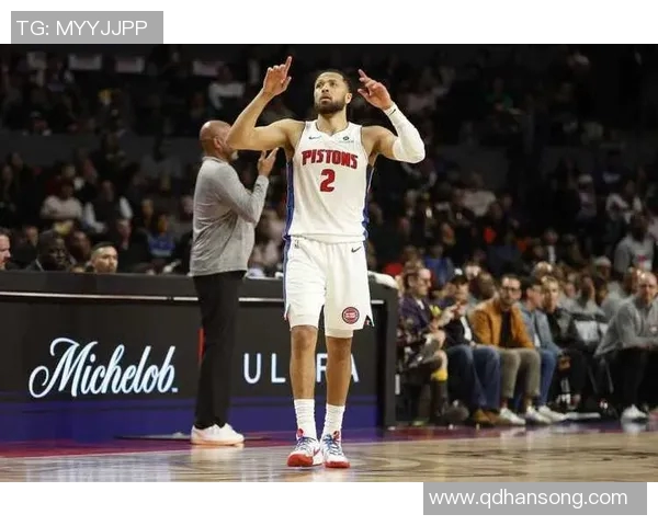 东部榜首难以撼动？独行侠巧妙打乱坎宁安节奏，奇兵助力分担压力！