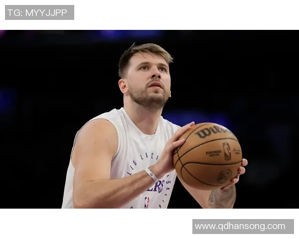 新生代状元狭路相逢，东契奇三双难救主，独行侠一分憾负魔术揭示未来锋线对决新格局