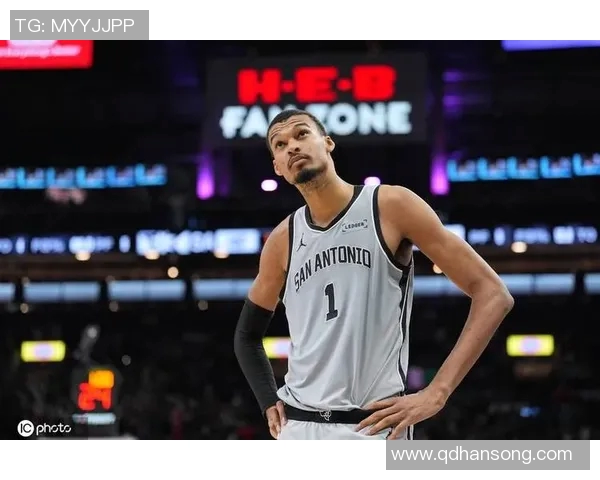 NBA官宣周最佳：文班希罗分别当选 东契奇小卡华子等人获提名